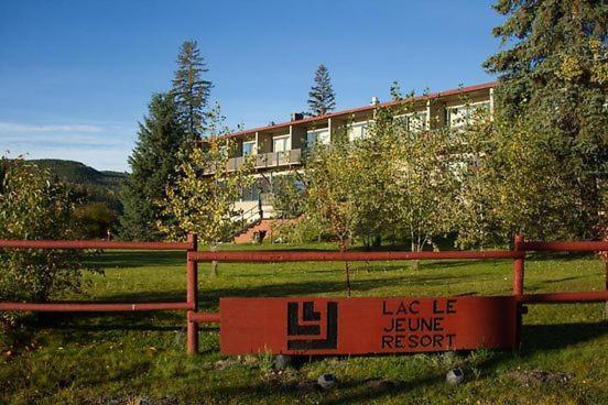 Lac Le Jeune Nature Resort Logan Lake Εξωτερικό φωτογραφία