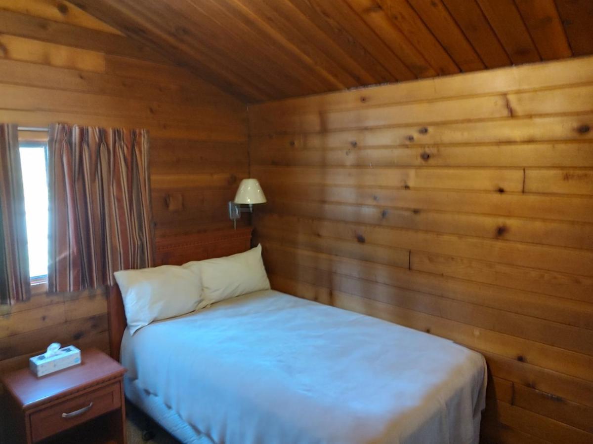 Lac Le Jeune Nature Resort Logan Lake Εξωτερικό φωτογραφία