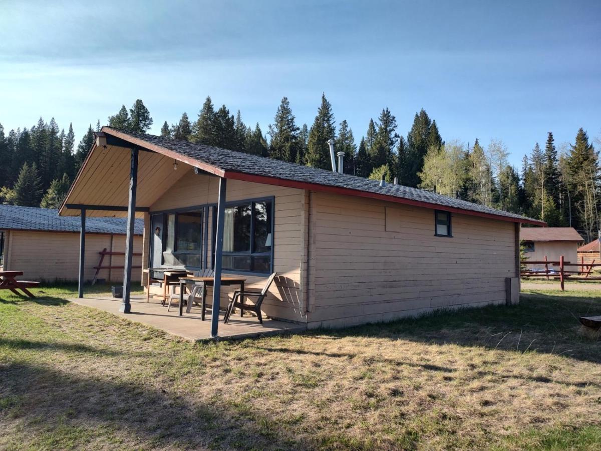 Lac Le Jeune Nature Resort Logan Lake Εξωτερικό φωτογραφία