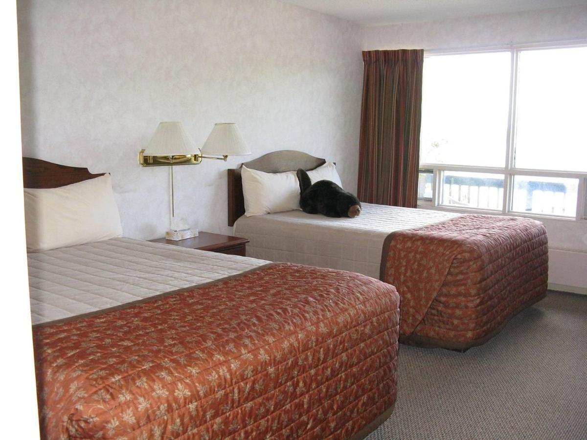 Lac Le Jeune Nature Resort Logan Lake Εξωτερικό φωτογραφία