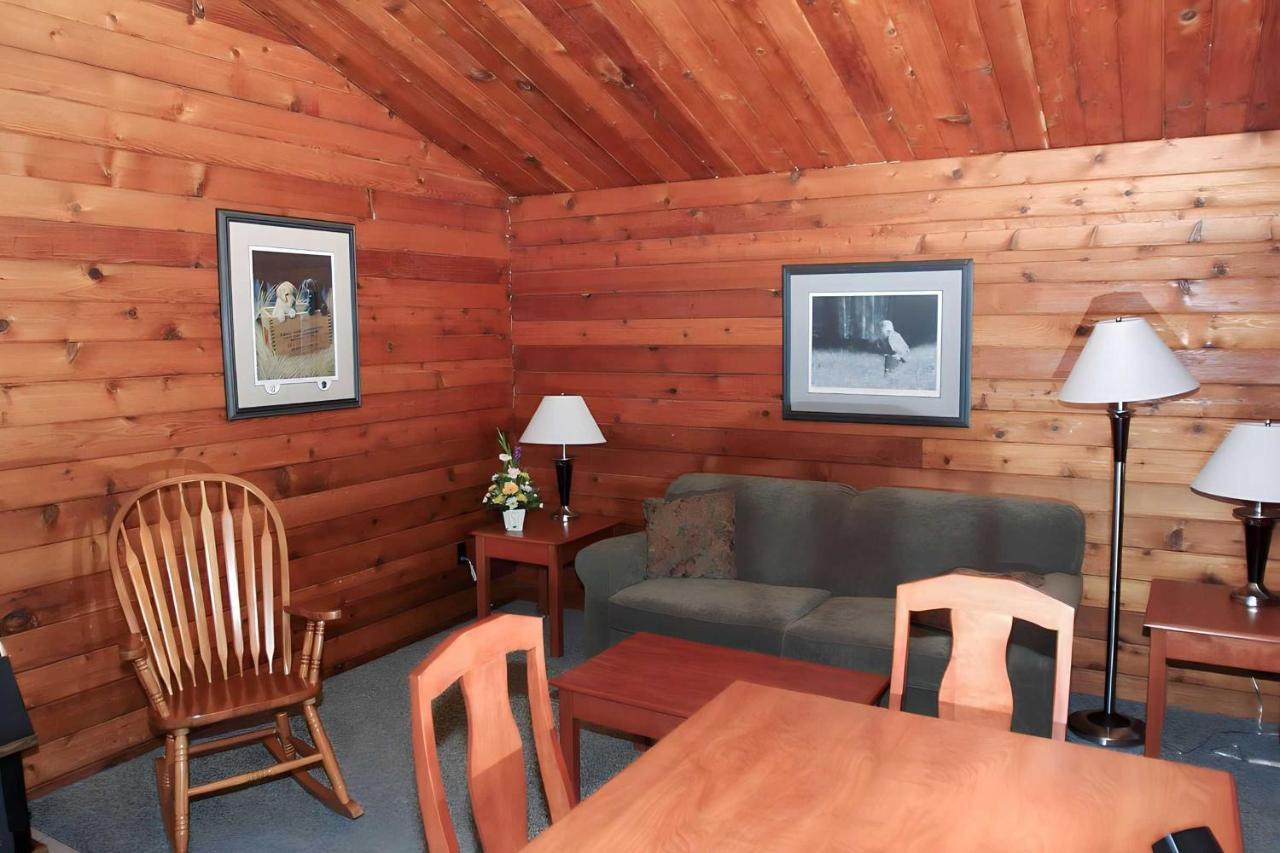 Lac Le Jeune Nature Resort Logan Lake Εξωτερικό φωτογραφία
