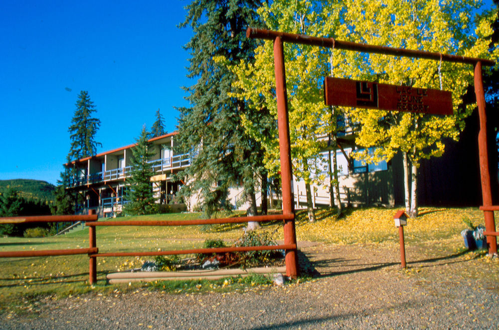 Lac Le Jeune Nature Resort Logan Lake Εξωτερικό φωτογραφία